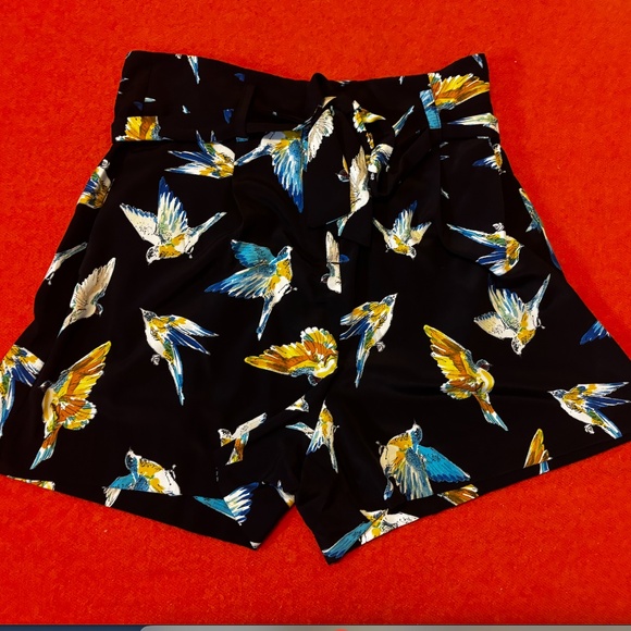 Zara black with blue and yellow birds high rise paperbag shorts NWT - Picture 3 of 14